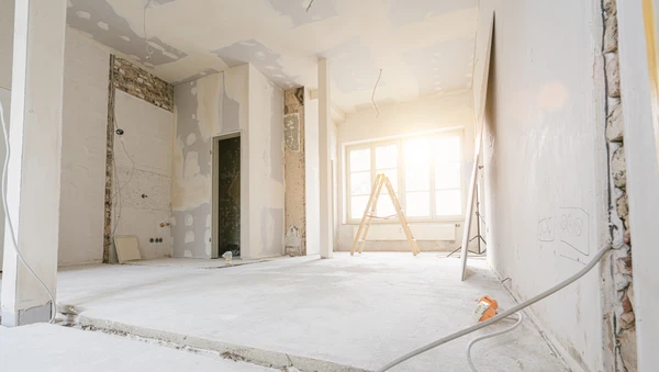R&eacute;novation ou construction de l'int&eacute;rieur des maisons inachev&eacute;es